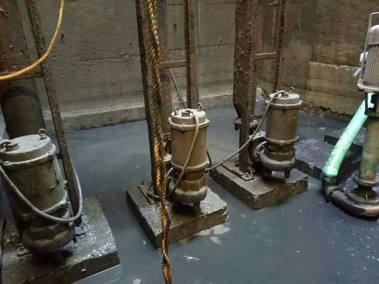 临潼污水池清理